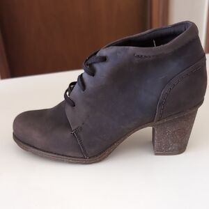 Clarks Sashlin Sue Dark Brown Heeled Ankle Boots